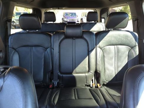 Certified 2023 Jeep Wagoneer Series III w/ Preferred Equipment Group AWD/4WD image 20