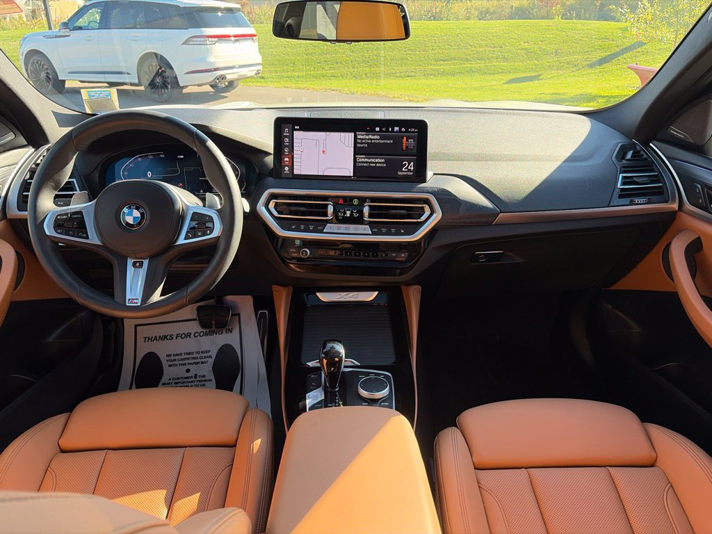 Used 2025 BMW X4 xDrive30i w/ Premium Package AWD/4WD image 7