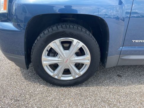 Used 2017 GMC Terrain SLE w/ Convenience Package AWD/4WD image 16