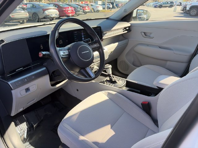 Used 2025 Hyundai Kona SEL AWD/4WD image 25