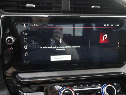 Used 2025 GMC Sierra 2500 AT4 w/ AT4 Premium Plus Package AWD/4WD image 62