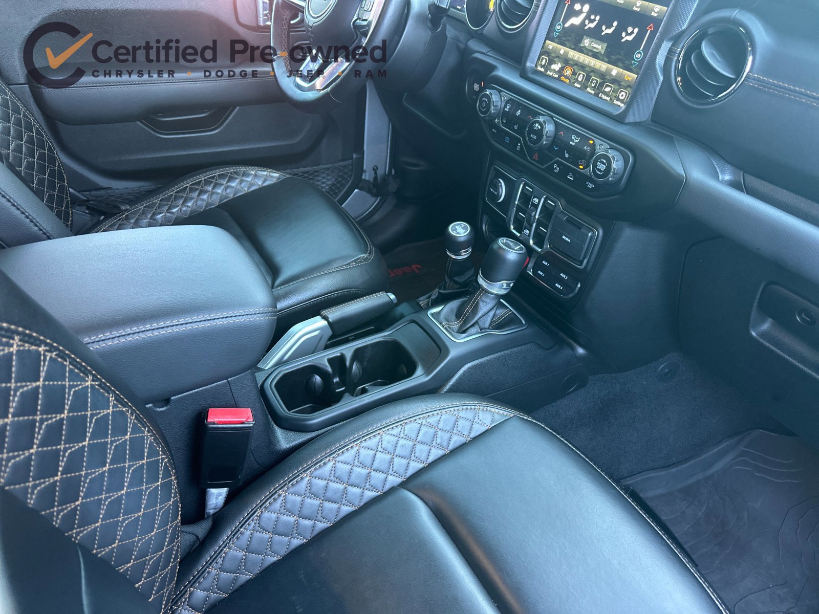 Used 2021 Jeep Wrangler Unlimited Sahara AWD/4WD image 17