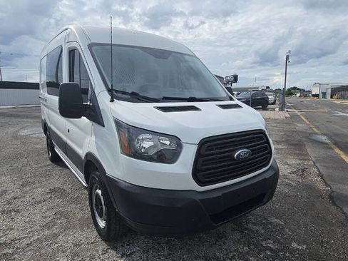 Used 2016 Ford Transit 250 130 Medium Roof RWD image 5