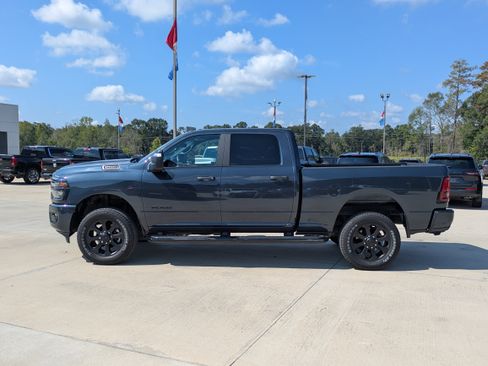 Used 2025 RAM 2500 Big Horn AWD/4WD image 2