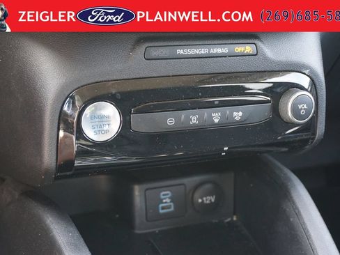 Used 2023 Ford Escape SE FWD image 22