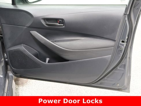 Used 2024 Toyota Corolla LE image 31