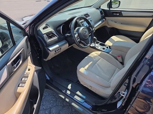Used 2018 Subaru Outback 2.5i Premium AWD/4WD image 9