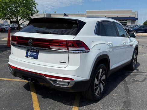 Certified 2024 Volkswagen Atlas Cross Sport SEL AWD/4WD image 3