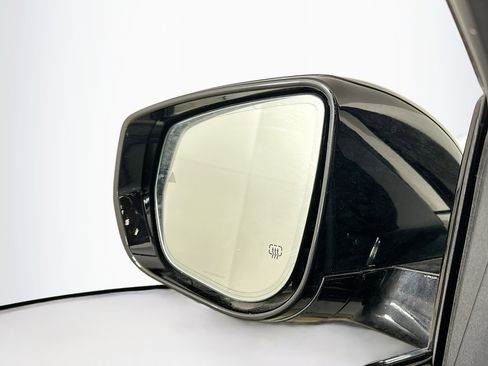 Used 2022 Jeep Grand Cherokee L Limited w/ Luxury Tech Group II image 16