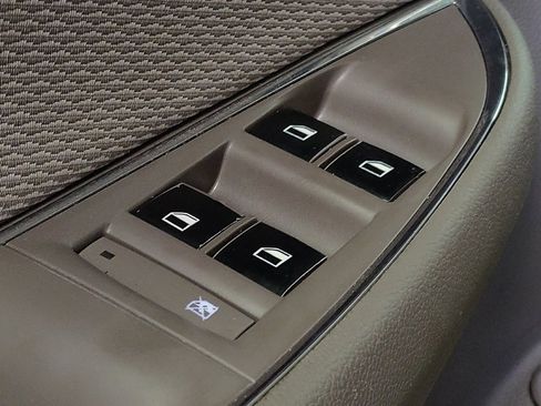 Used 2018 Chevrolet Cruze LS image 27