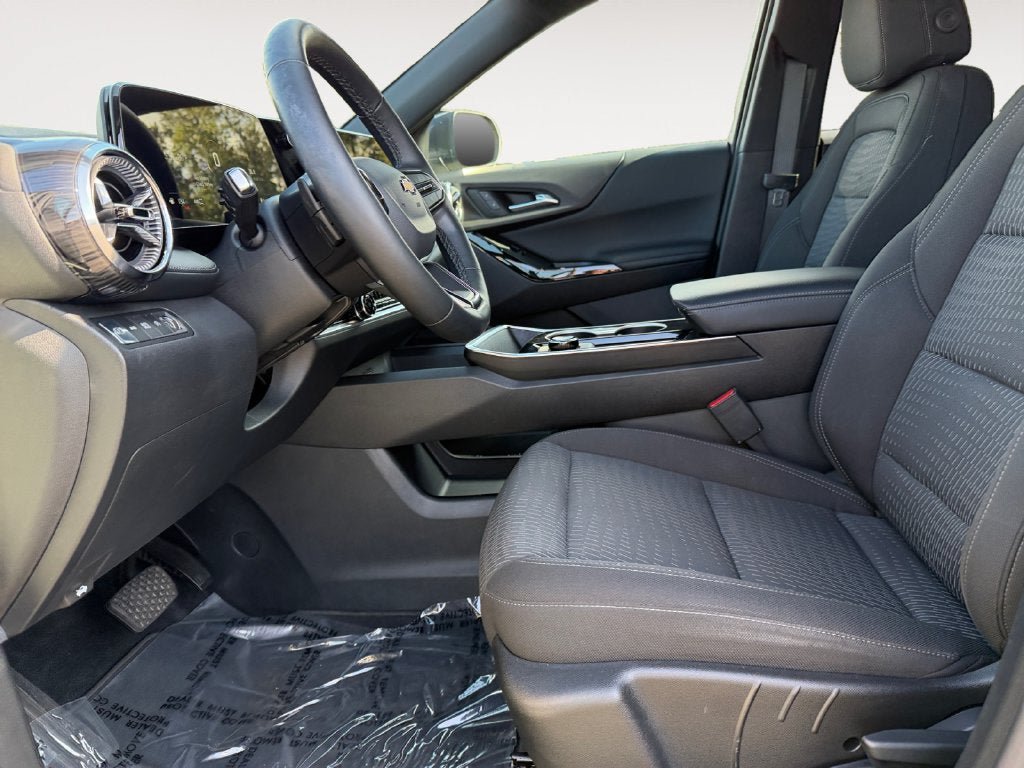 Certified 2026 Chevrolet Equinox LT AWD/4WD image 6