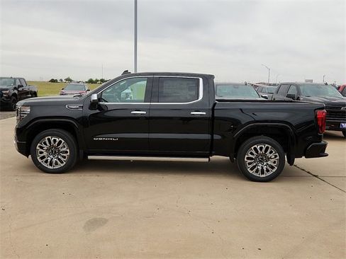 New 2025 GMC Sierra 1500 Denali Ultimate image 2
