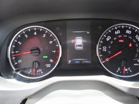 Certified 2020 Toyota RAV4 XLE Premium AWD/4WD image 10