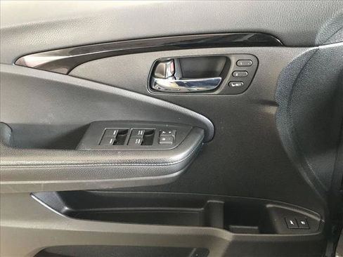 Used 2022 Honda Pilot Touring image 12