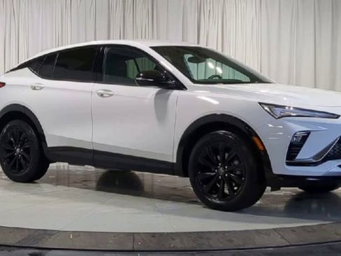 Used 2024 Buick Envista Sport Touring w/ Convenience I Package image 2