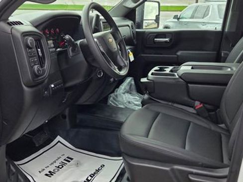 New 2026 Chevrolet Silverado 2500 W/T w/ WT Convenience Package AWD/4WD image 10