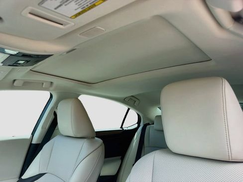 Used 2025 Lexus ES 350 w/ Premium Package FWD image 26