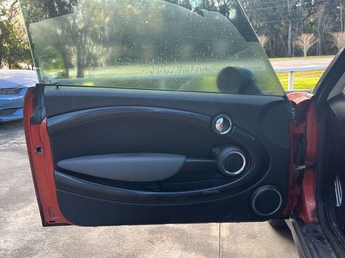 Used 2011 MINI Cooper S image 17