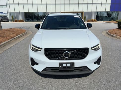 Certified 2024 Volvo XC40 B5 Core image 6