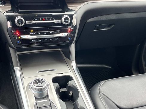 Certified 2022 Ford Explorer Limited w/ Equipment Group 301A image 18