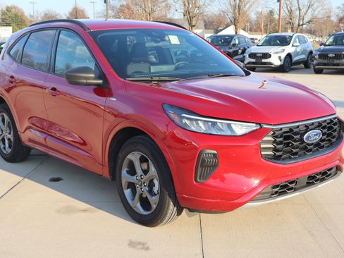 Used 2024 Ford Escape ST-Line w/ Tech Pack #1 image 3