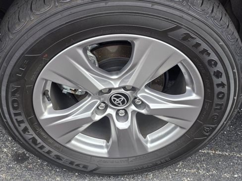 Used 2024 Toyota RAV4 XLE w/ Convenience Package AWD/4WD image 9