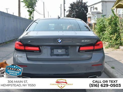 Used 2023 BMW 530i w/ Premium Package image 5
