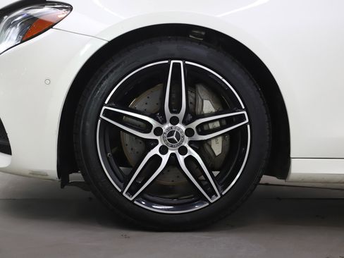 Used 2019 Mercedes-Benz E 300 4MATIC image 30