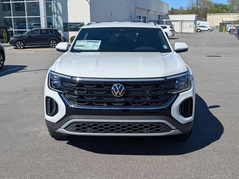New 2025 Volkswagen Atlas Cross Sport SE image 8