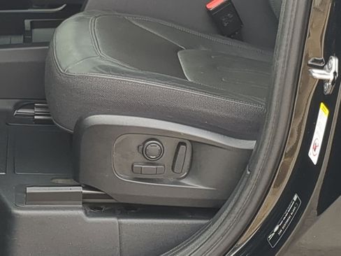 Used 2023 Land Rover Defender 110 X image 13