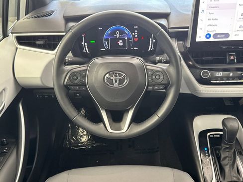 Used 2025 Toyota Corolla SE w/ SE Premium Package FWD image 13