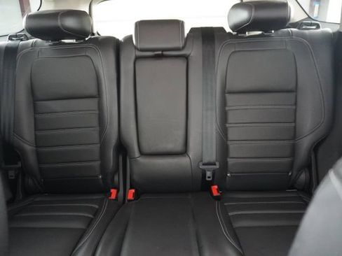 Used 2019 Ford Escape Titanium image 32