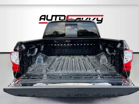 Used 2024 Nissan Titan SV AWD/4WD image 23