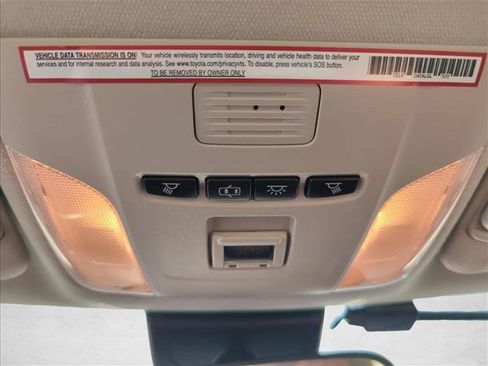Used 2020 Toyota Corolla LE w/ Carpet Mat Package (TMS) FWD image 17