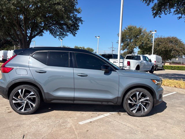 Used 2020 Volvo XC40 T5 R-Design AWD/4WD image 4