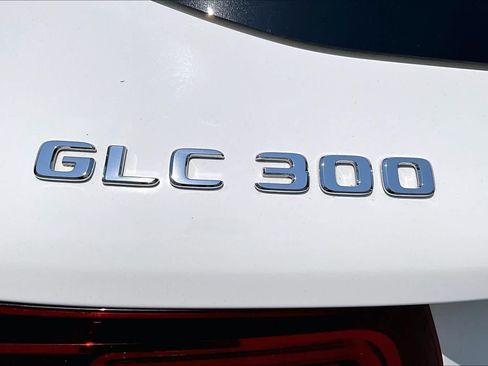 Certified 2022 Mercedes-Benz GLC 300 4MATIC w/ Driver Assistance Package image 31