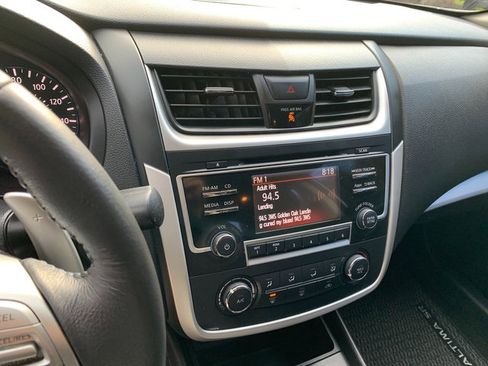 Used 2016 Nissan Altima 2.5 SR w/ LED Appearance Package image 26