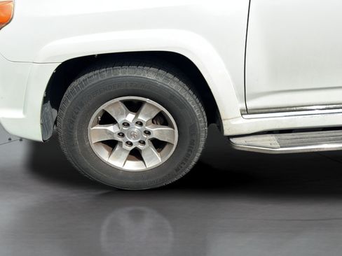 Used 2011 Toyota 4Runner SR5 RWD image 16