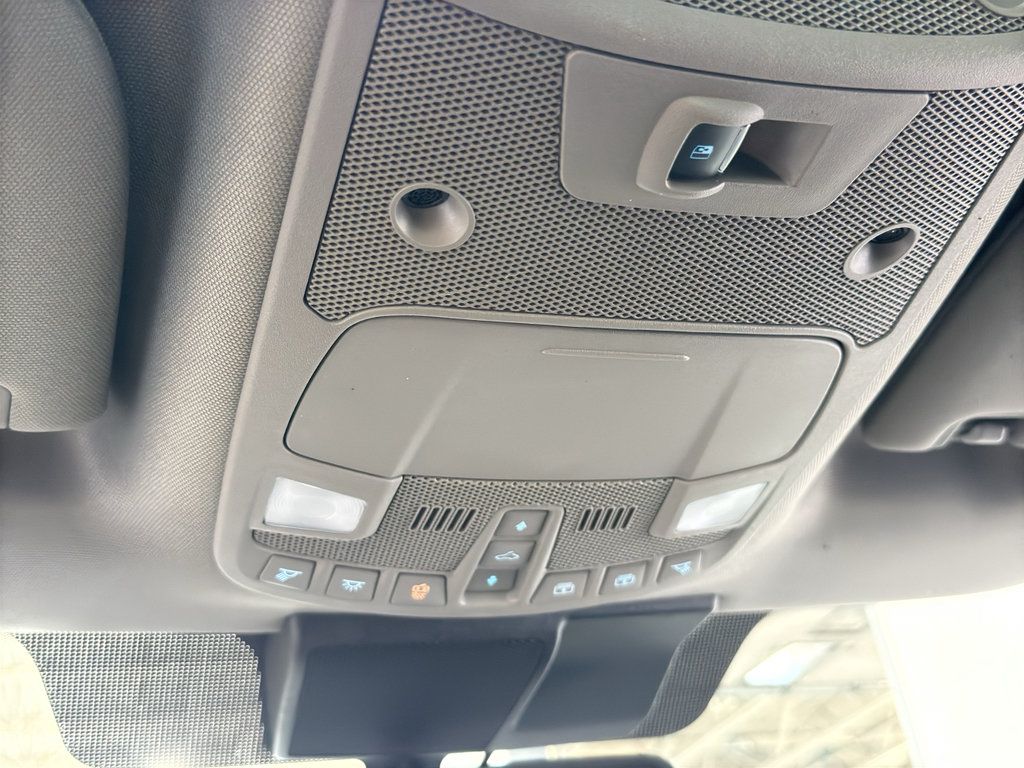 Used 2019 Ford F150 Lariat w/ Equipment Group 502A Luxury AWD/4WD image 35