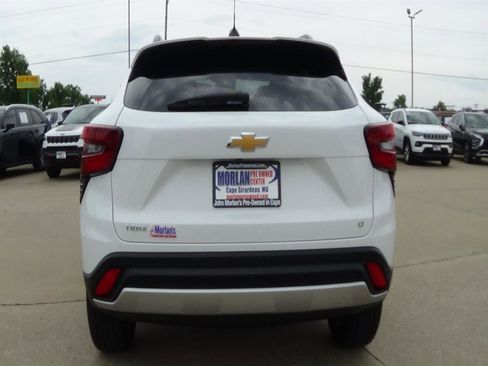 Used 2025 Chevrolet Trax LT w/ LT Convenience Package FWD image 7