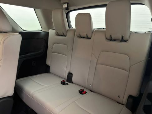 New 2026 Nissan Pathfinder SL image 17