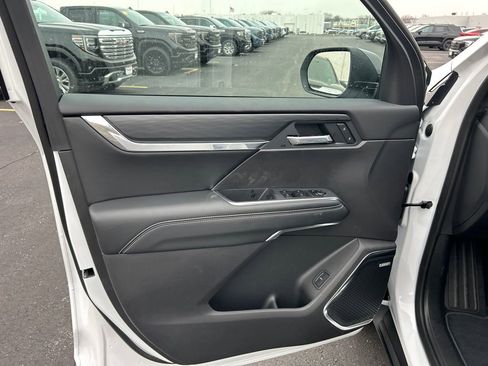 New 2026 GMC Acadia Elevation AWD/4WD image 17