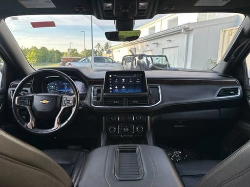 Used 2022 Chevrolet Suburban High Country AWD/4WD image 19