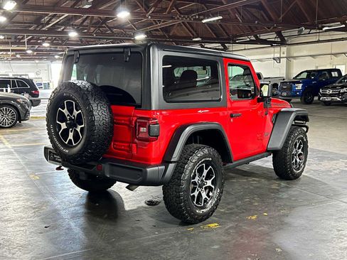 Used 2018 Jeep Wrangler Rubicon AWD/4WD image 3