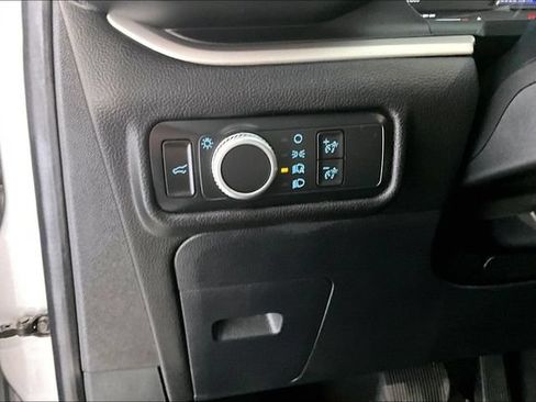 Used 2022 Ford Explorer XLT AWD/4WD image 43