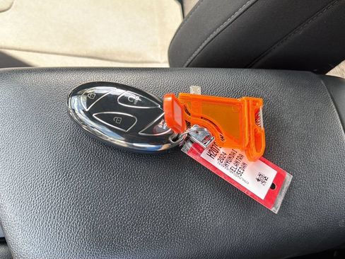 Certified 2024 Hyundai Elantra SEL FWD image 43
