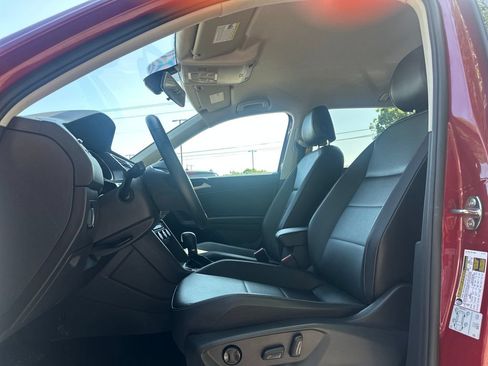 Used 2019 Volkswagen Tiguan SE AWD/4WD image 8
