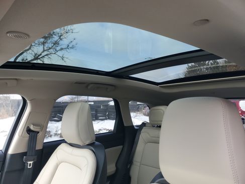 New 2026 Lincoln Corsair Premiere image 11