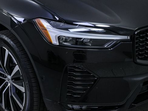 Certified 2023 Volvo XC60 B5 Plus w/ Climate Package FWD image 38