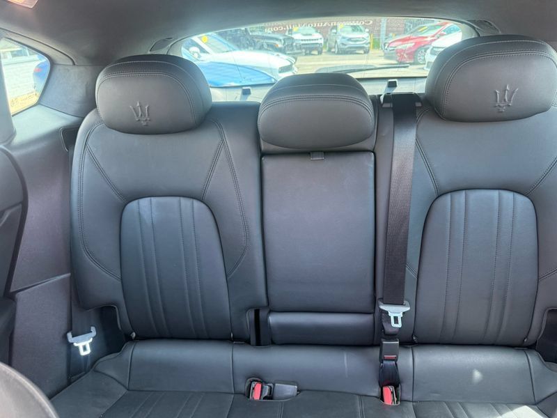 Used 2020 Maserati Levante S AWD/4WD image 46